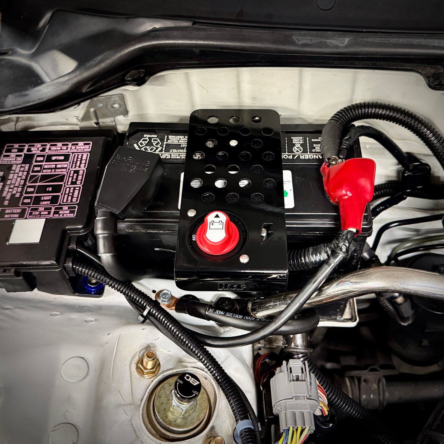 Battery Disconnect Switch and Hold Down - for 51 or 51R Batteries