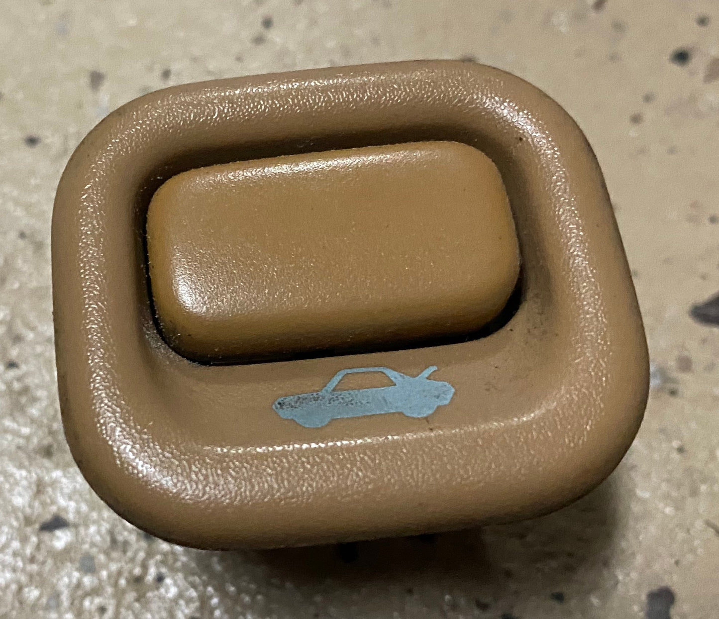Trunk Button - NSX (91-05) - OEM - Tan - USED