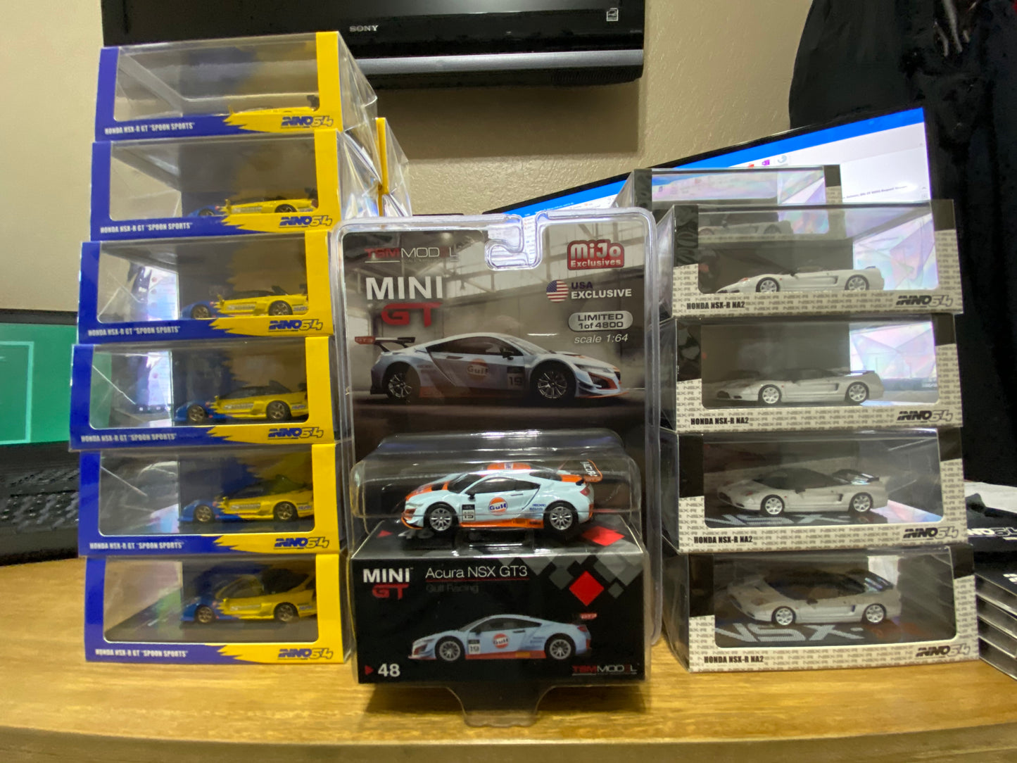 Scale Model - 1:64 - NSX GT3 Gulf Racing