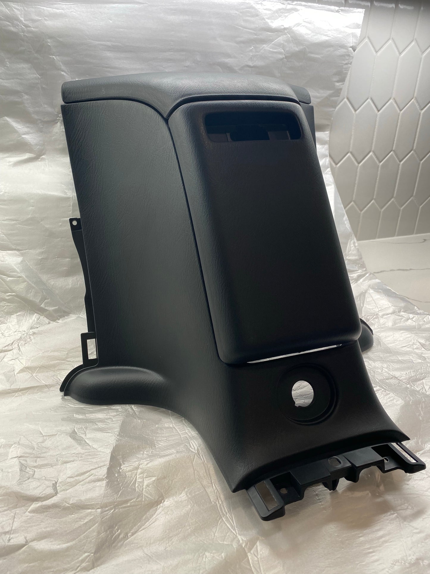 Rear Center Console - S2000 (00-09) - OEM Broken Bracket