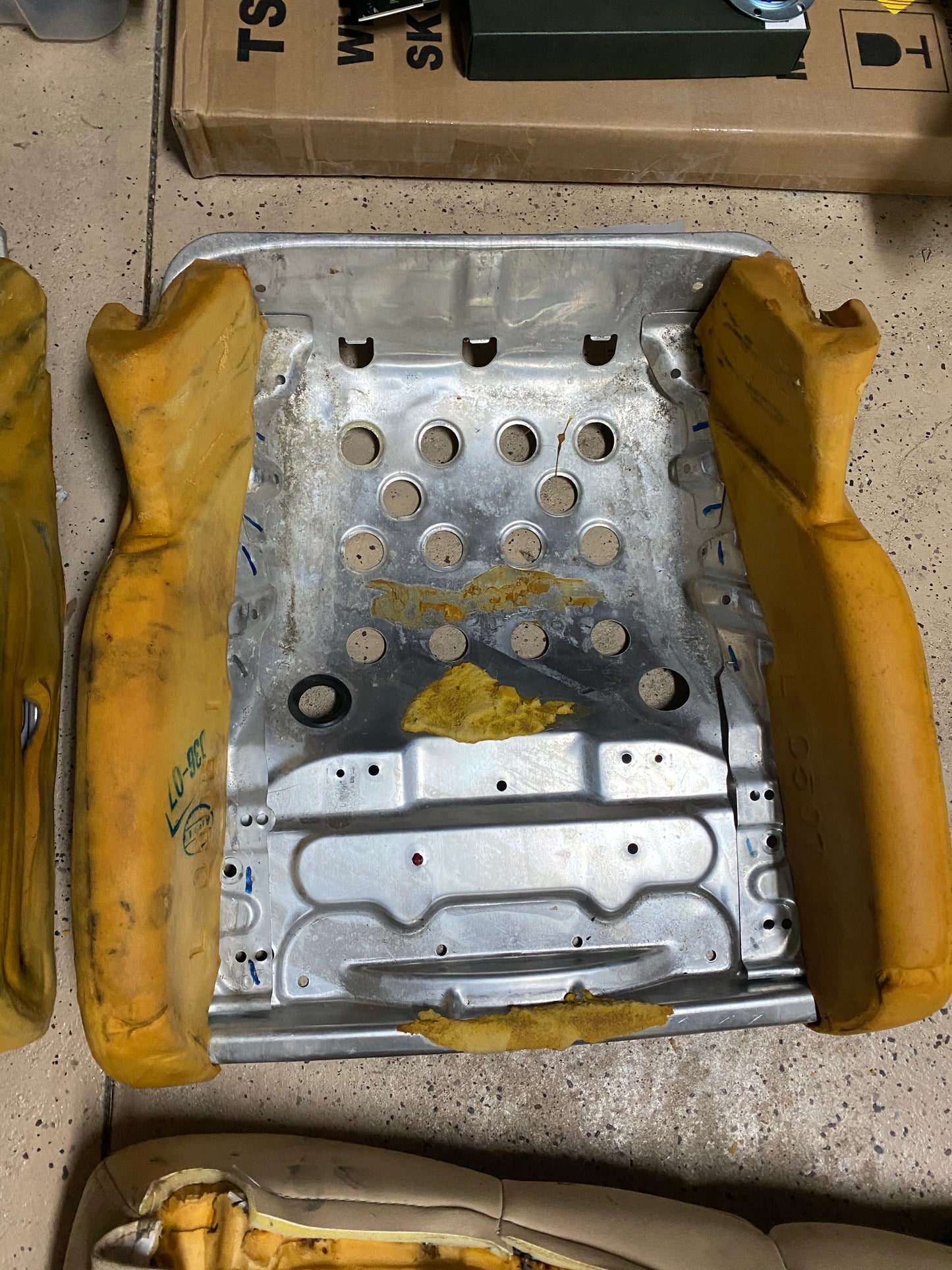 Seat Bottoms - NSX (91-05) - OEM Used