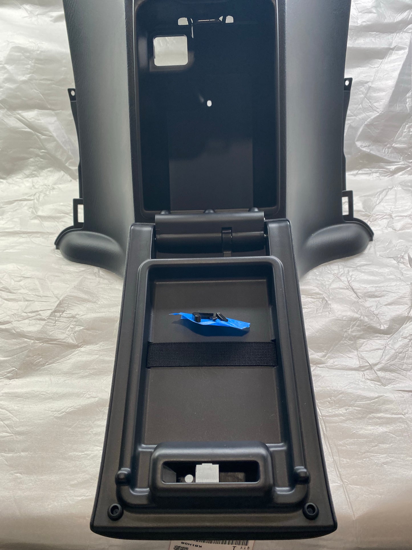 Rear Center Console - S2000 (00-09) - OEM Broken Bracket