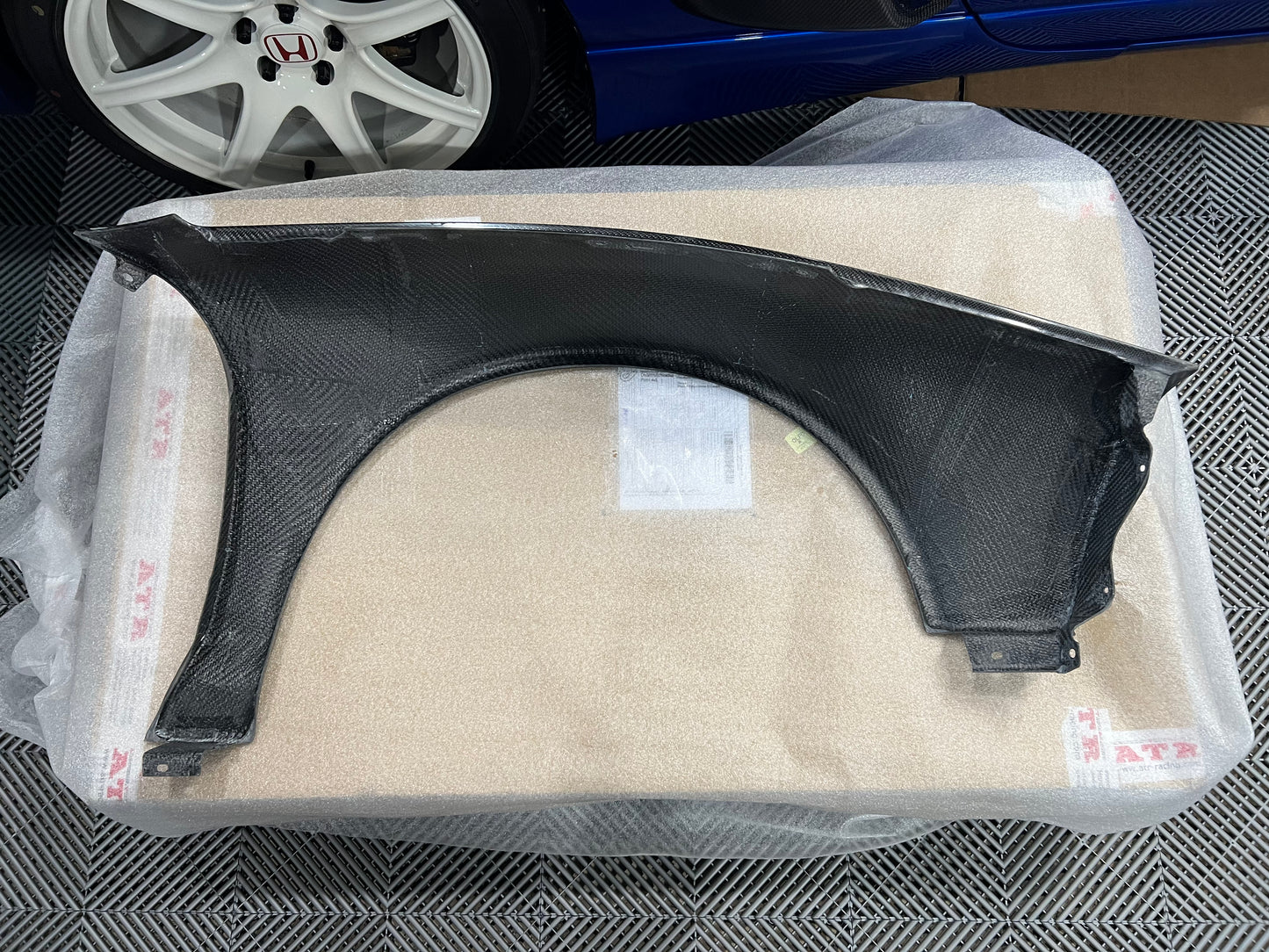 ATR Front Fenders +20mm - Dry Carbon
