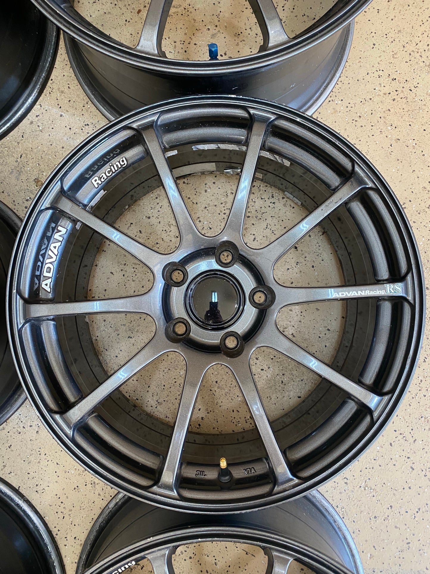 Advan RS - 6 Wheels FOR SALE