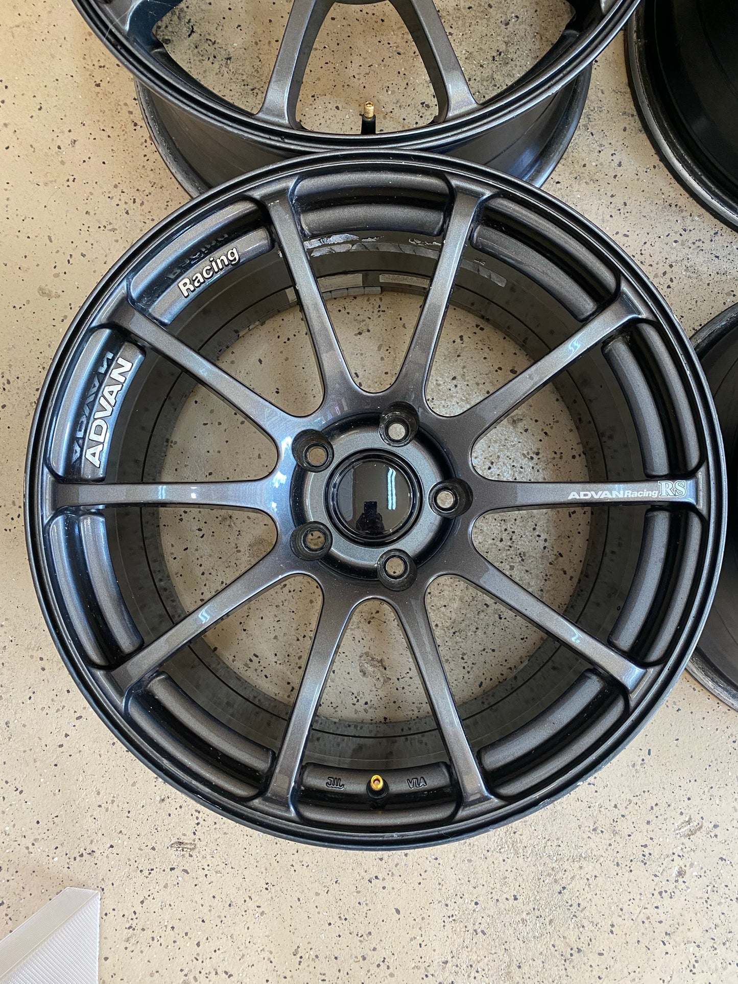 Advan RS - 6 Wheels FOR SALE